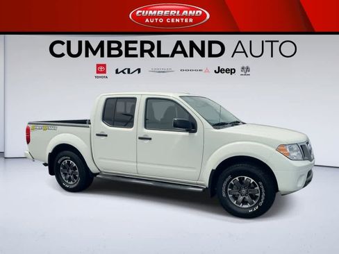 Used 2017 Nissan Frontier Desert Runner RWD image 2