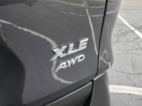 Used 2019 Toyota RAV4 XLE w/ All Weather Liner Package AWD/4WD image 23