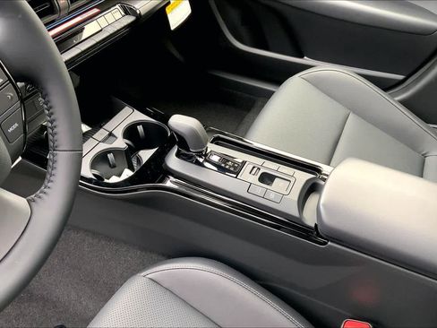 New 2026 Toyota Prius Plug-In Hybrid image 7