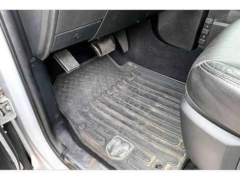Used 2015 RAM 3500 Laramie AWD/4WD image 29
