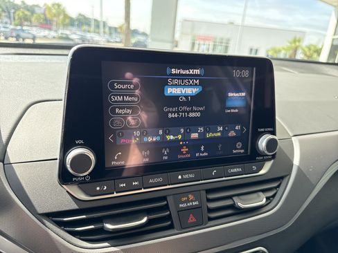Used 2024 Nissan Altima 2.5 SR FWD image 22