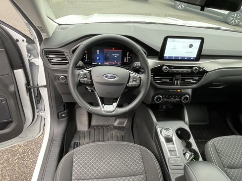 Used 2024 Ford Escape Active AWD/4WD image 12