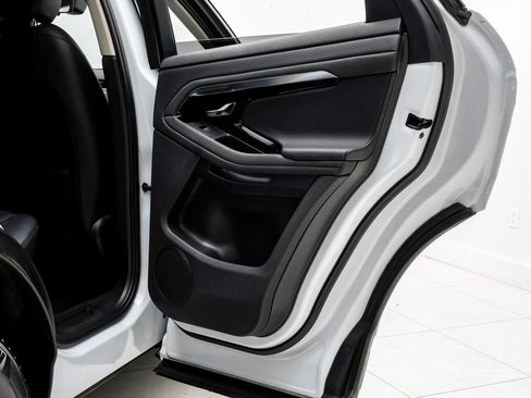 Used 2021 Land Rover Range Rover Evoque S image 44