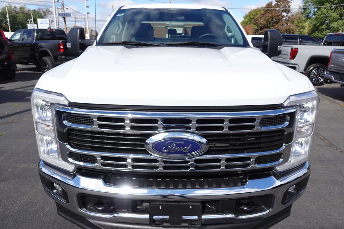 Used 2024 Ford F350 XLT w/ FX4 Off-Road Package AWD/4WD image 6