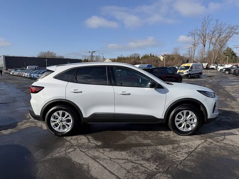 Used 2025 Ford Escape Active w/ Cold Weather Package AWD/4WD image 7