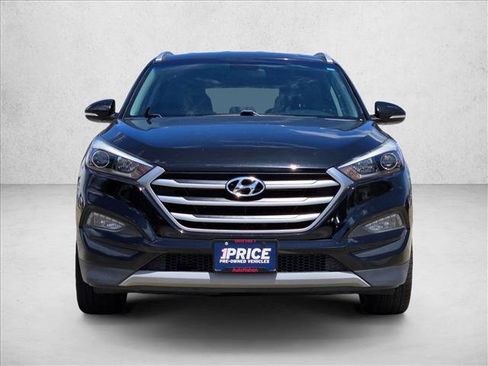 Used 2018 Hyundai Tucson Sport FWD image 2