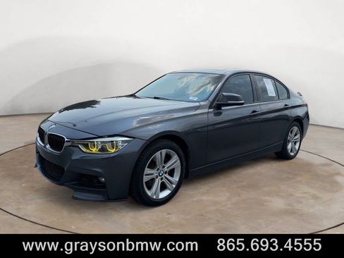 Used 2017 BMW 330i xDrive Sedan AWD/4WD image 7
