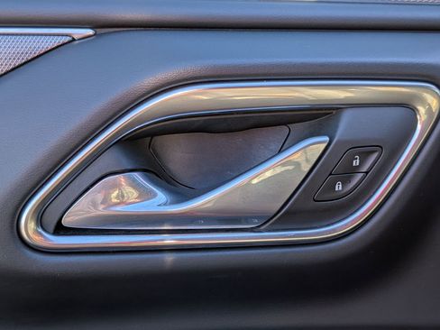 Used 2024 GMC Yukon AT4 w/ Technology Package image 13