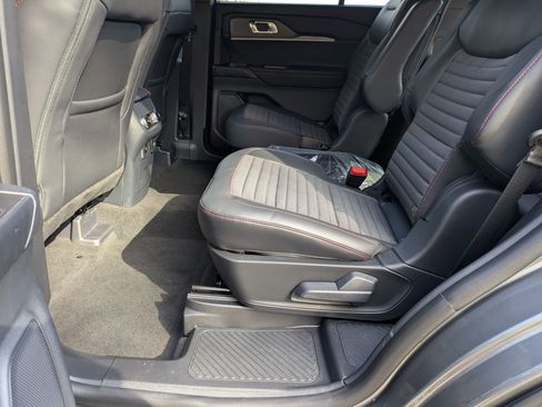 New 2026 Ford Explorer ST-Line w/ ST-Line Street Pack image 27