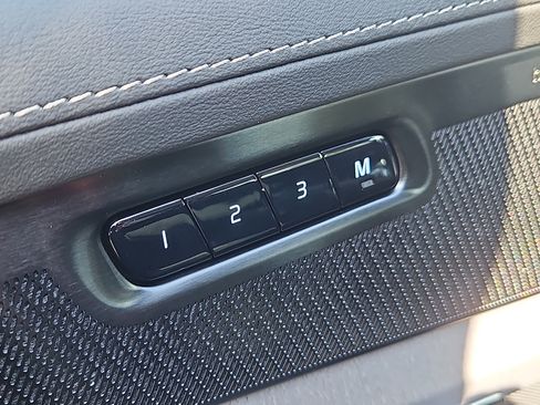 New 2026 Volvo XC90 T8 Ultra w/ Protection Package Premier image 10