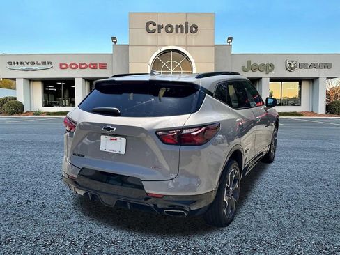 Used 2021 Chevrolet Blazer RS w/ Enhanced Convenience Package FWD image 3