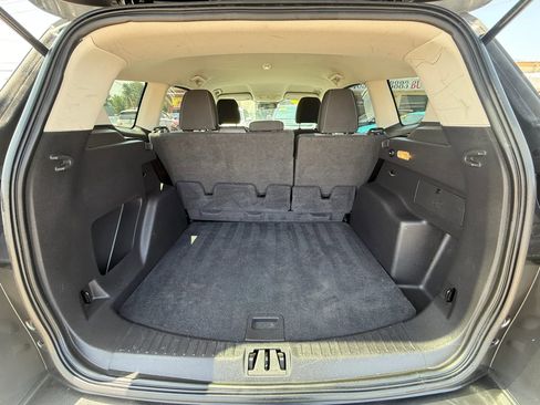 Used 2017 Ford Escape SE FWD image 38
