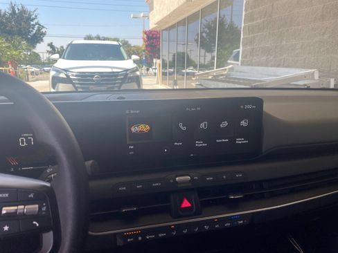 Used 2025 Kia K4 FWD image 17