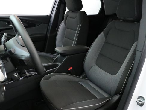 Used 2023 Chevrolet TrailBlazer LT w/ Convenience Package image 24