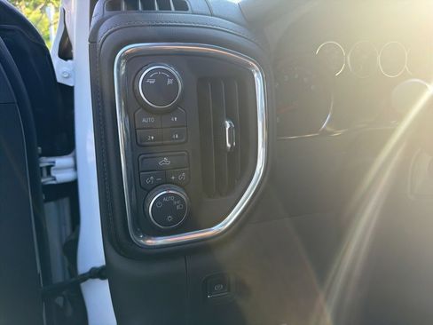 Used 2019 Chevrolet Silverado 1500 LT w/ All-Star Edition AWD/4WD image 11