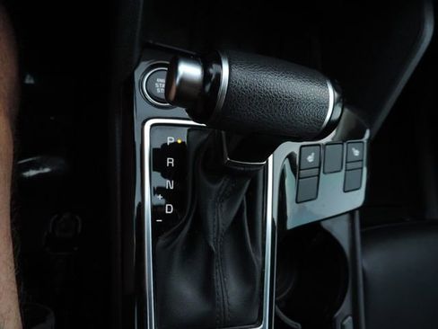 Used 2023 Kia Sportage EX image 25