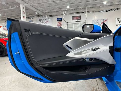 Used 2021 Chevrolet Corvette Stingray Preferred Cpe w/ Z51 Performance Package RWD image 16