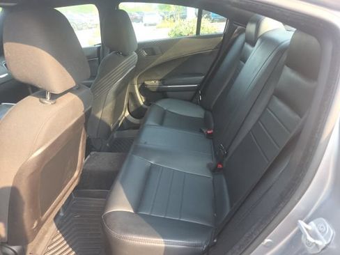 Used 2013 Dodge Charger Police RWD image 9
