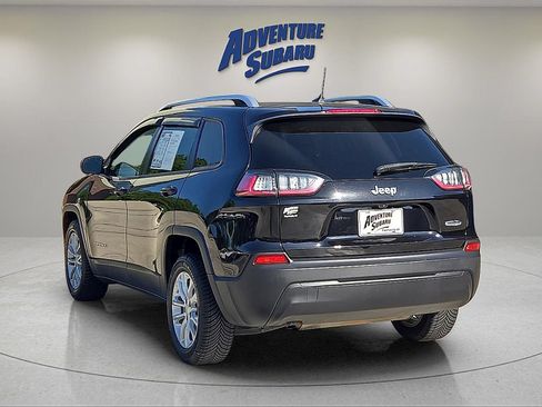 Used 2020 Jeep Cherokee Latitude FWD image 5