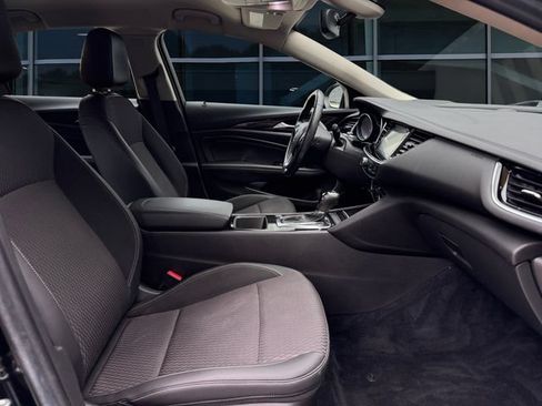 Used 2018 Buick Regal Preferred FWD image 15