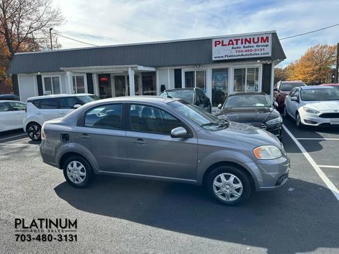 Used 2009 Chevrolet Aveo LT w/ Power and Convenience Package image 2