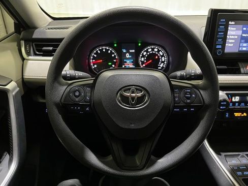 Certified 2019 Toyota RAV4 XLE w/ Convenience Package image 18