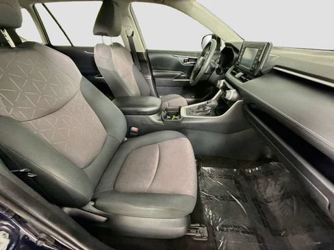 Certified 2019 Toyota RAV4 XLE w/ Convenience Package FWD image 30
