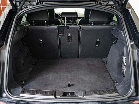 Used 2023 Land Rover Range Rover Evoque S image 16