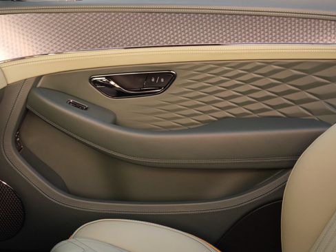 New 2026 Bentley Continental GTC AWD/4WD image 12