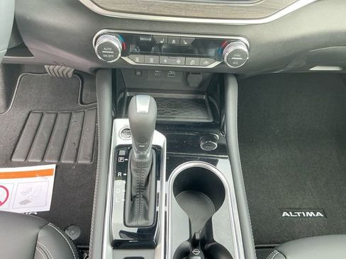 New 2025 Nissan Altima 2.5 SL image 12