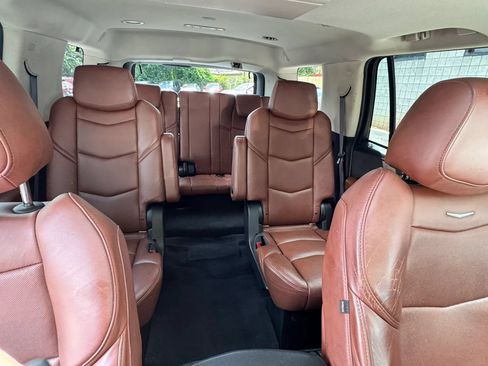 Used 2016 Cadillac Escalade Premium AWD/4WD image 22