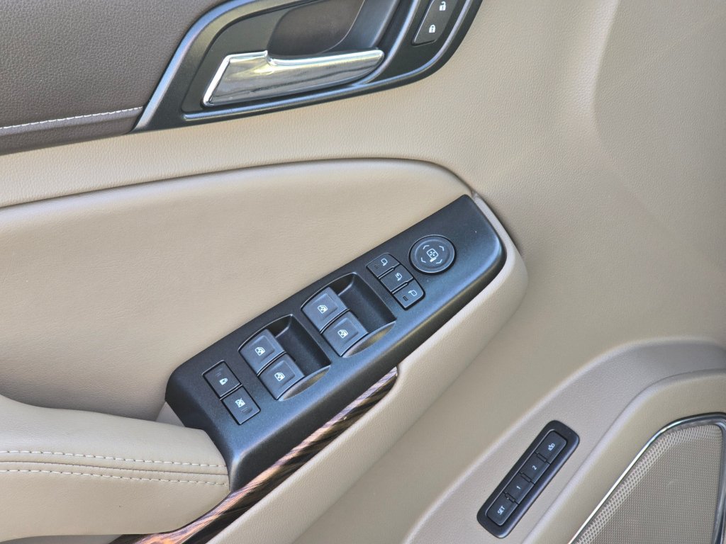 Used 2019 GMC Yukon XL SLT w/ Open Road Package AWD/4WD image 37