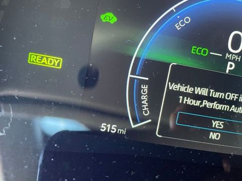 Used 2025 Toyota Camry SE w/ Multimedia Upgrade Package image 11