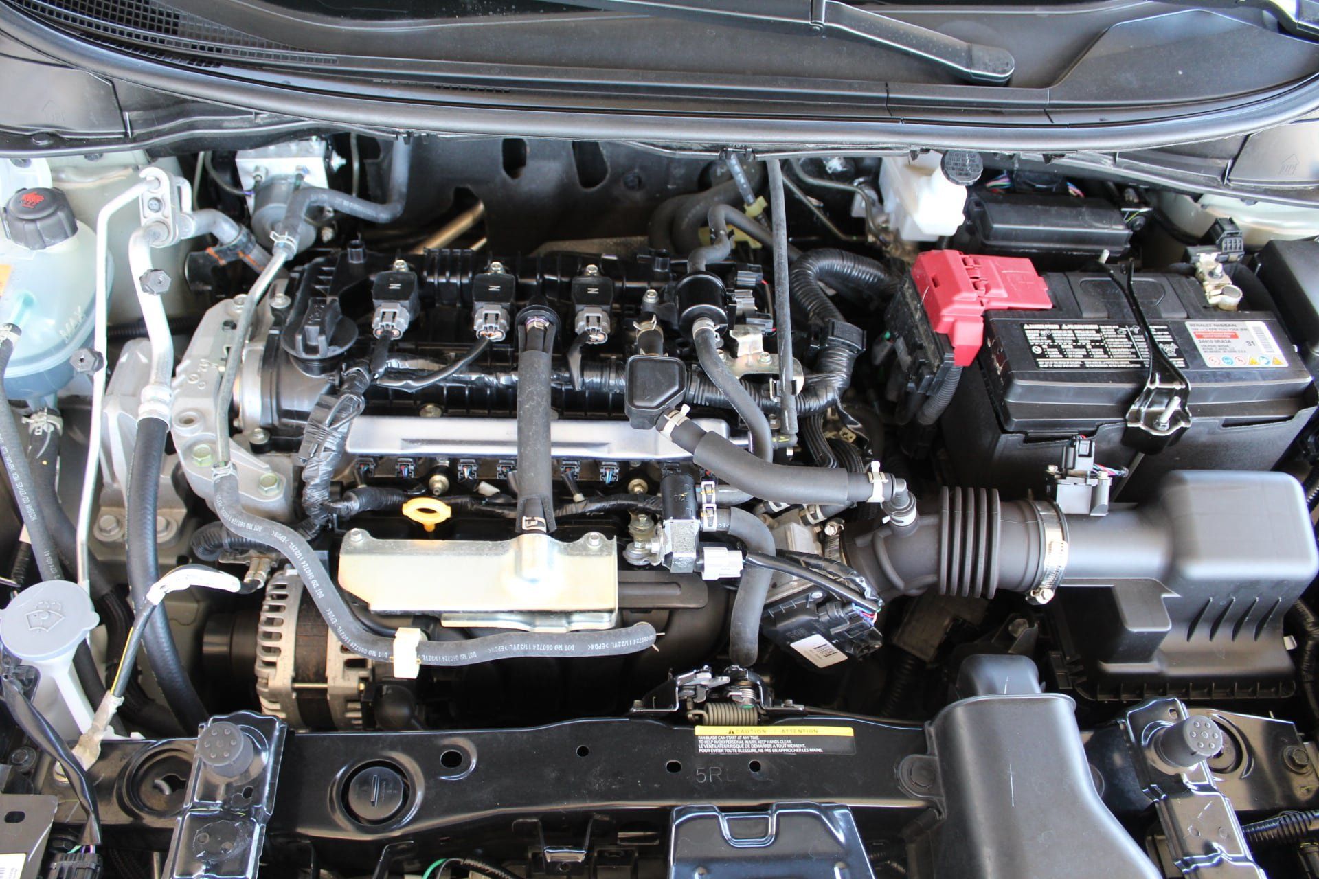 Used 2025 Nissan Versa SR w/ Trunk Package FWD image 40