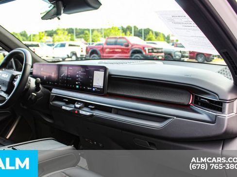 Used 2024 Kia EV9 GT-Line AWD/4WD image 27