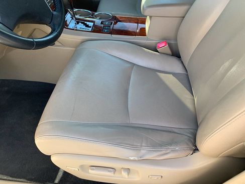 Used 2013 Toyota Highlander Limited AWD/4WD image 11