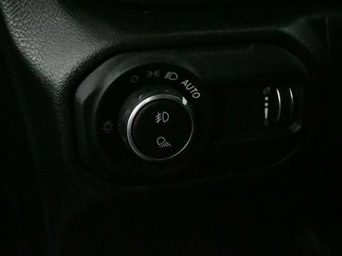 Used 2023 Jeep Gladiator Rubicon w/ LED Lighting Group AWD/4WD image 12