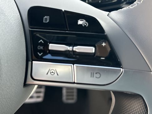 New 2026 Hyundai Elantra Sport FWD image 23
