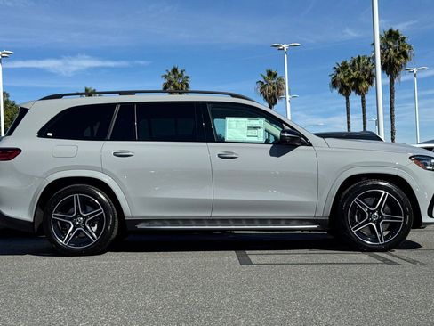 New 2026 Mercedes-Benz GLS 450 4MATIC image 4