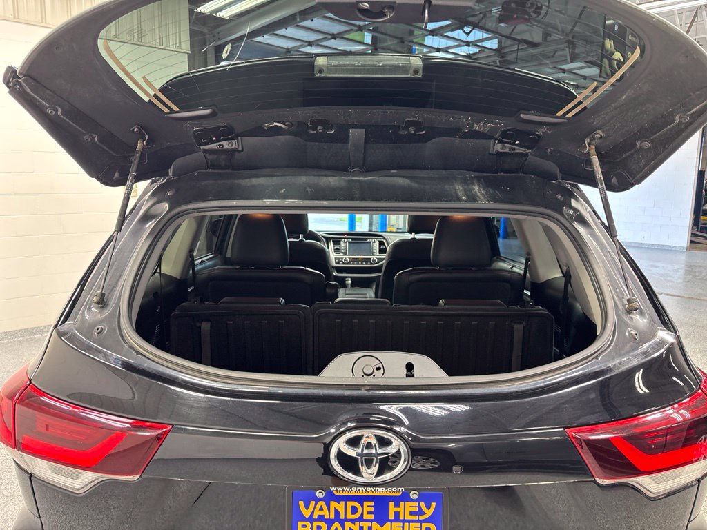 Used 2019 Toyota Highlander SE AWD/4WD image 48