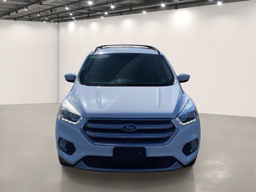 Used 2017 Ford Escape SE w/ Equipment Group 201A AWD/4WD image 2