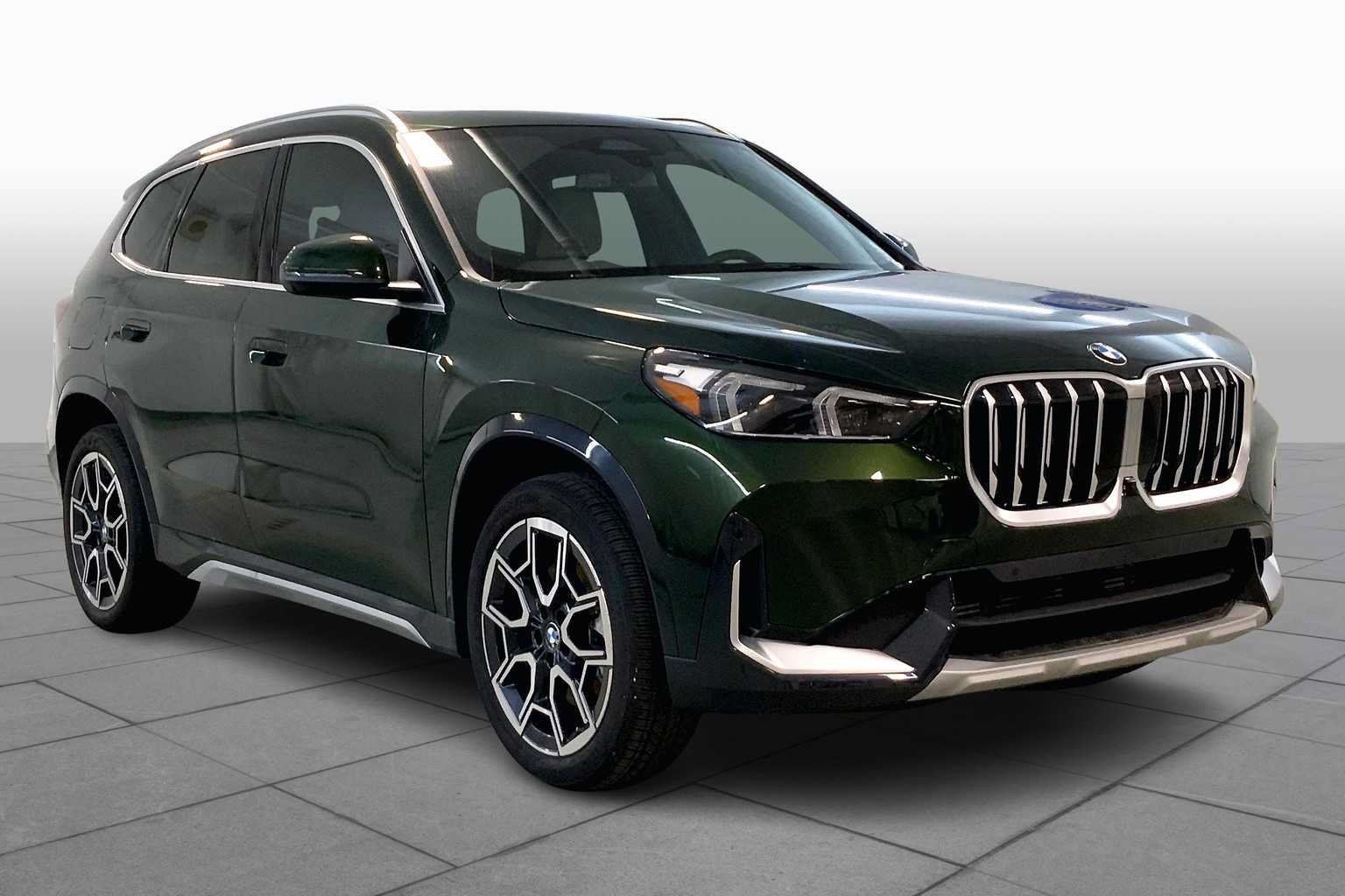 Used 2025 BMW X1 xDrive28i w/ Technology Package AWD/4WD image 2