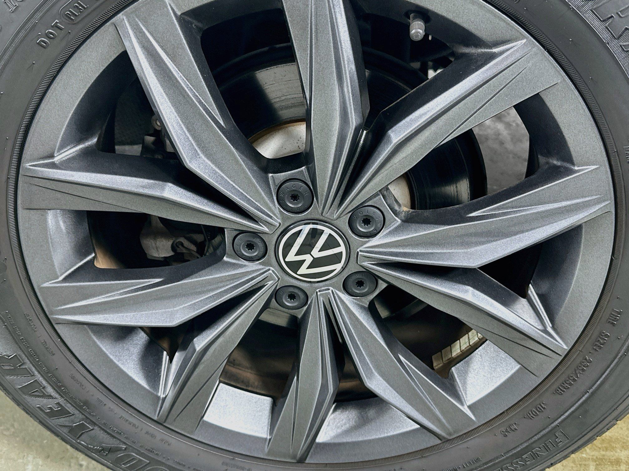 Used 2022 Volkswagen Tiguan SE FWD image 29