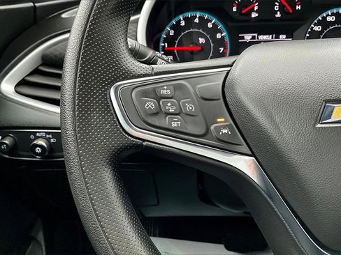 Used 2025 Chevrolet Malibu LT image 18