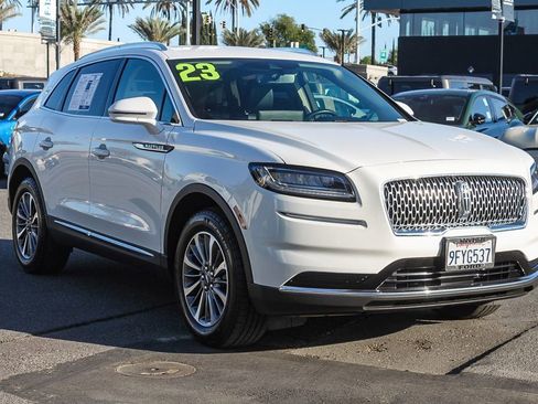 Used 2023 Lincoln Nautilus FWD w/ Premium Package image 3