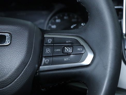 Used 2025 Jeep Compass Limited AWD/4WD image 22