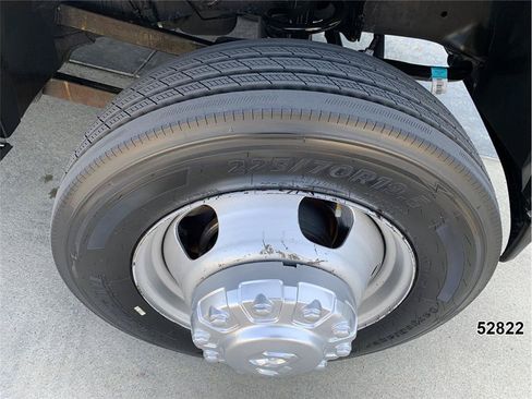 Used 2021 RAM 5500 Tradesman w/ Chrome Appearance Group RWD image 18