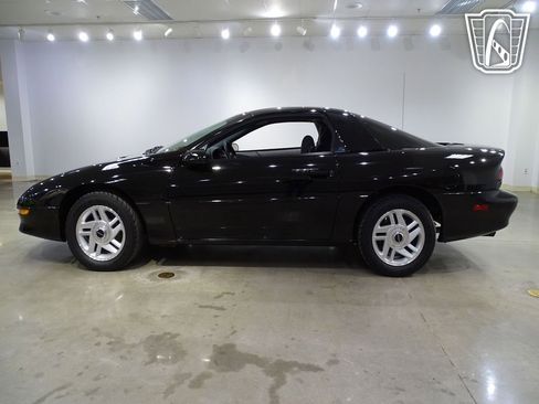 Used 1995 Chevrolet Camaro Z28 image 7