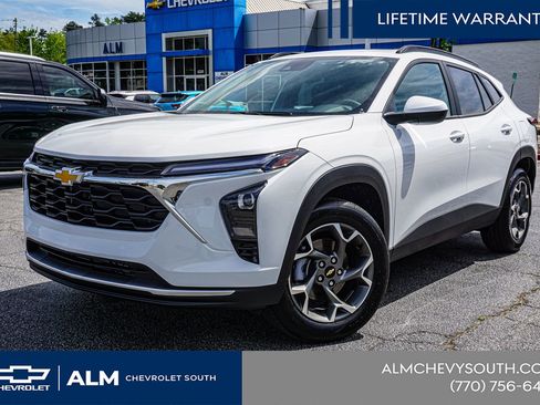 New 2026 Chevrolet Trax LT w/ Sunroof Package image 3