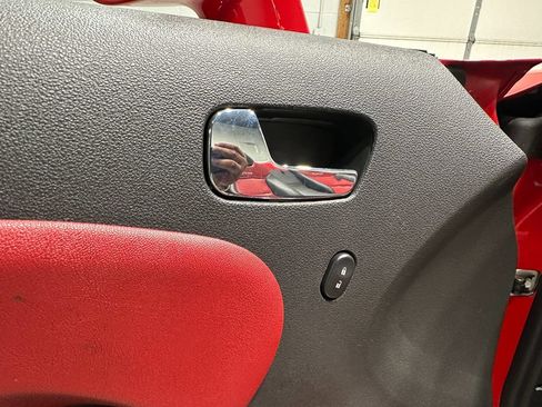 Used 2008 Saturn Sky Red Line RWD image 21